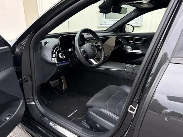 Mercedes-Benz E-Class view 12