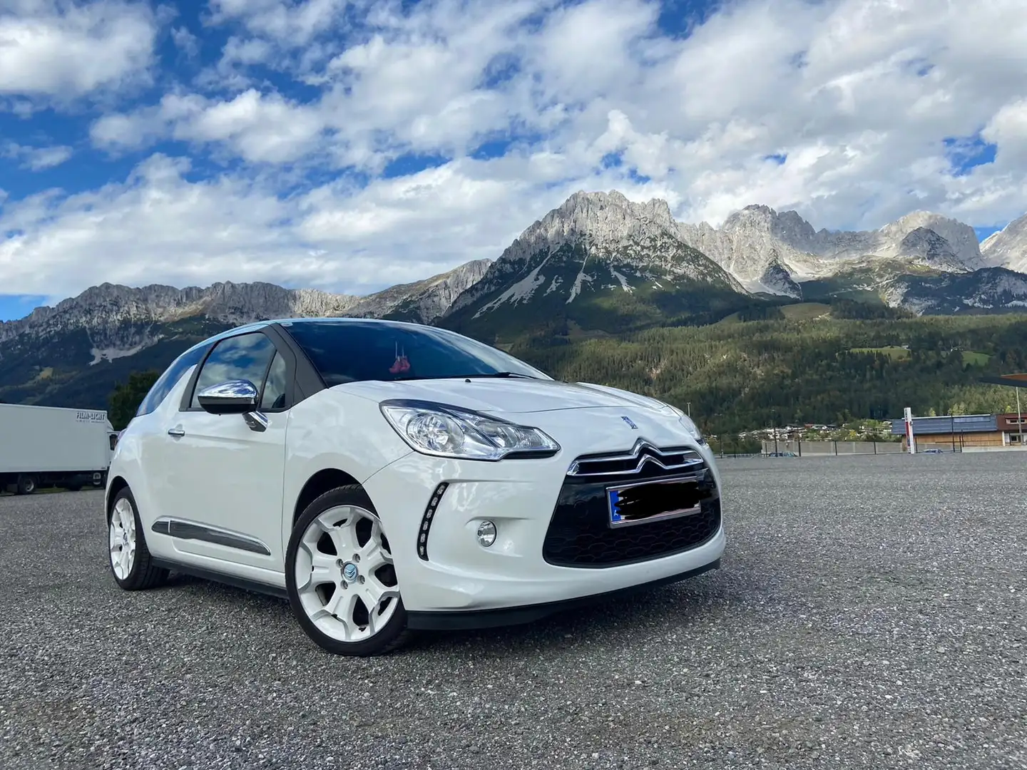 Citroen DS3 DS3 1,6 16V VTi So Chic Airdream So Chic Airdream Weiß - 1