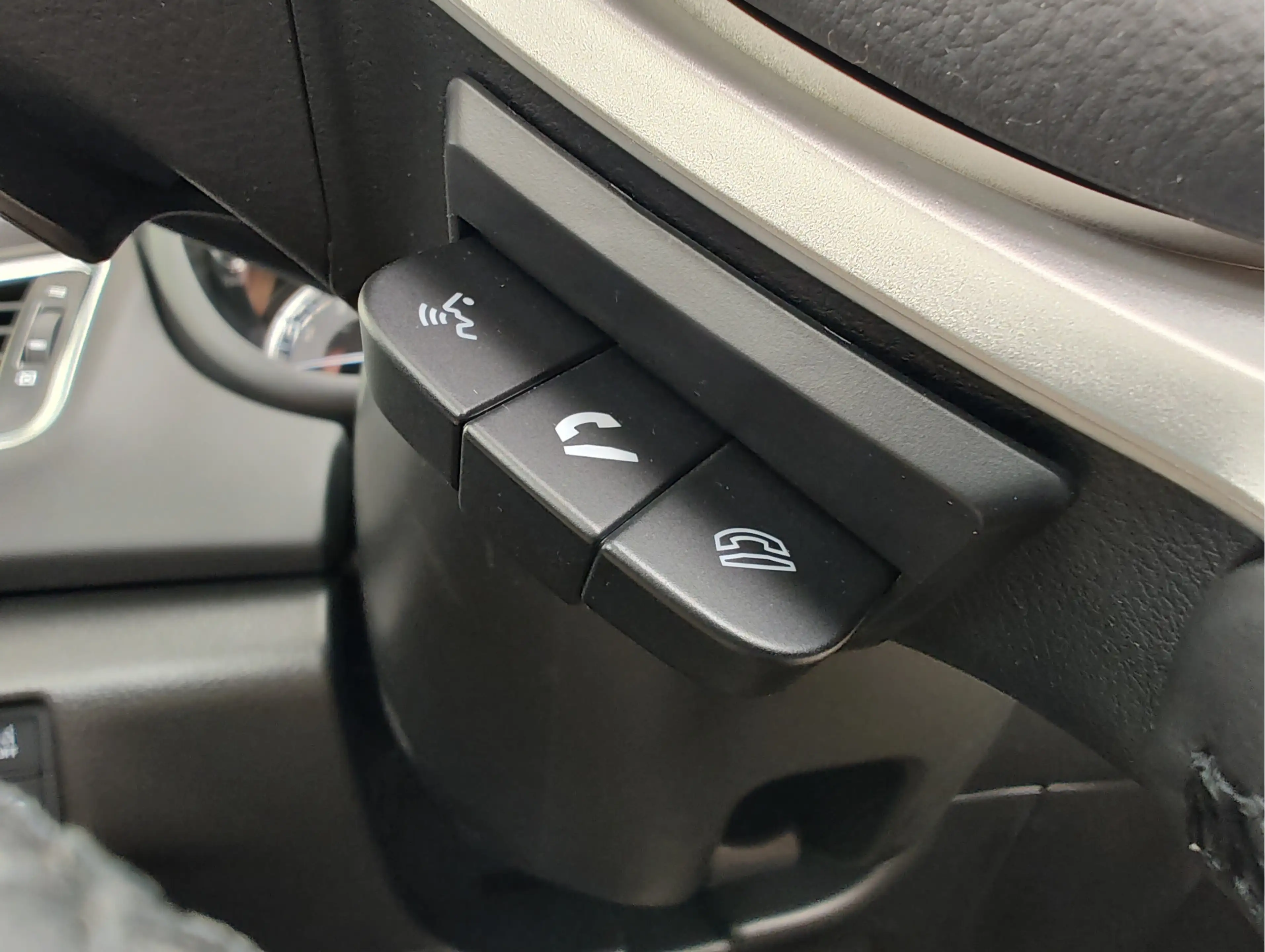 Suzuki S-Cross 1.4 BOOSTERJET STYLE SMART HYBRID AUT. Open dak | — photo 26