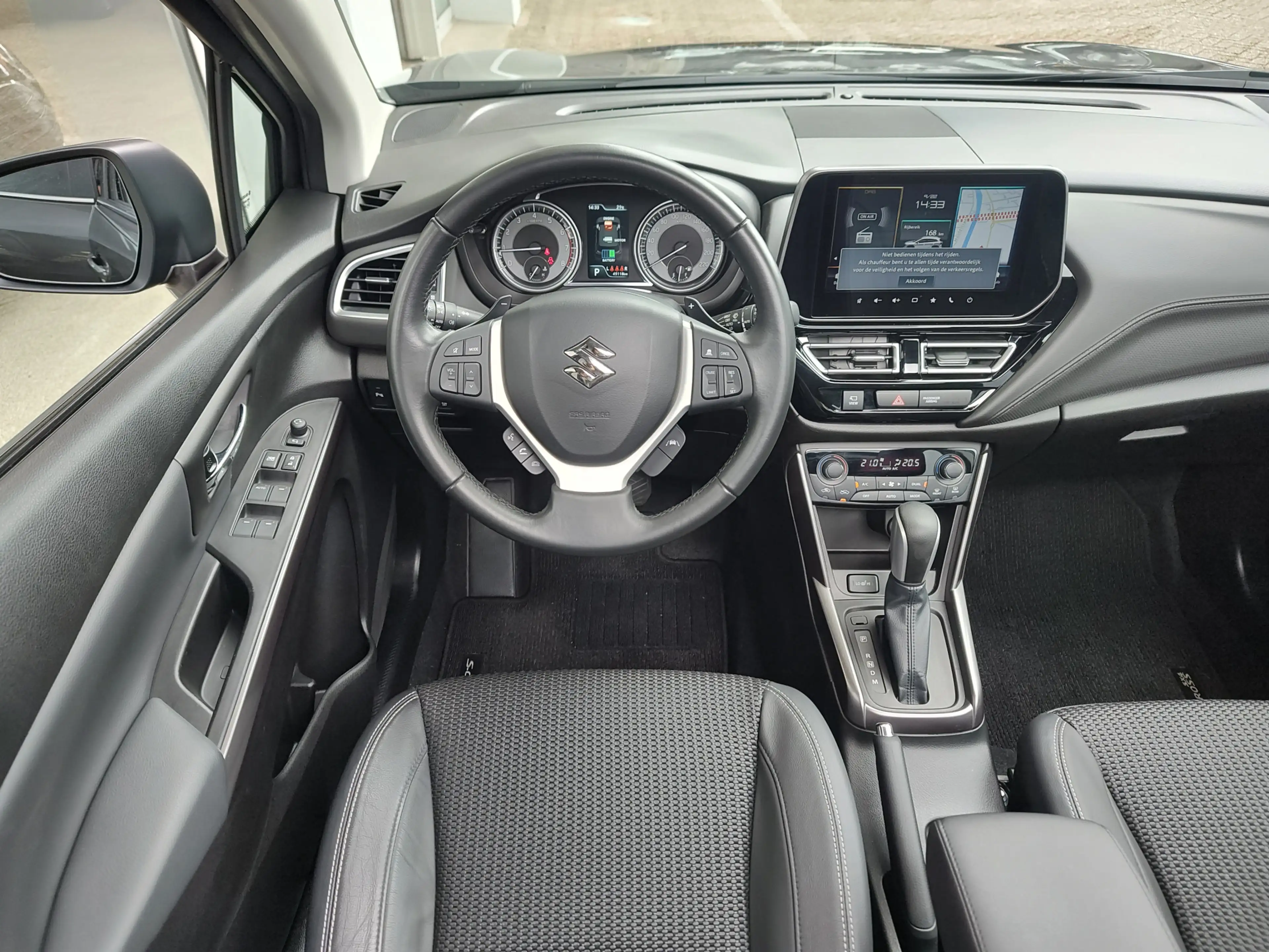 Suzuki S-Cross 1.4 BOOSTERJET STYLE SMART HYBRID AUT. Open dak | — photo 12