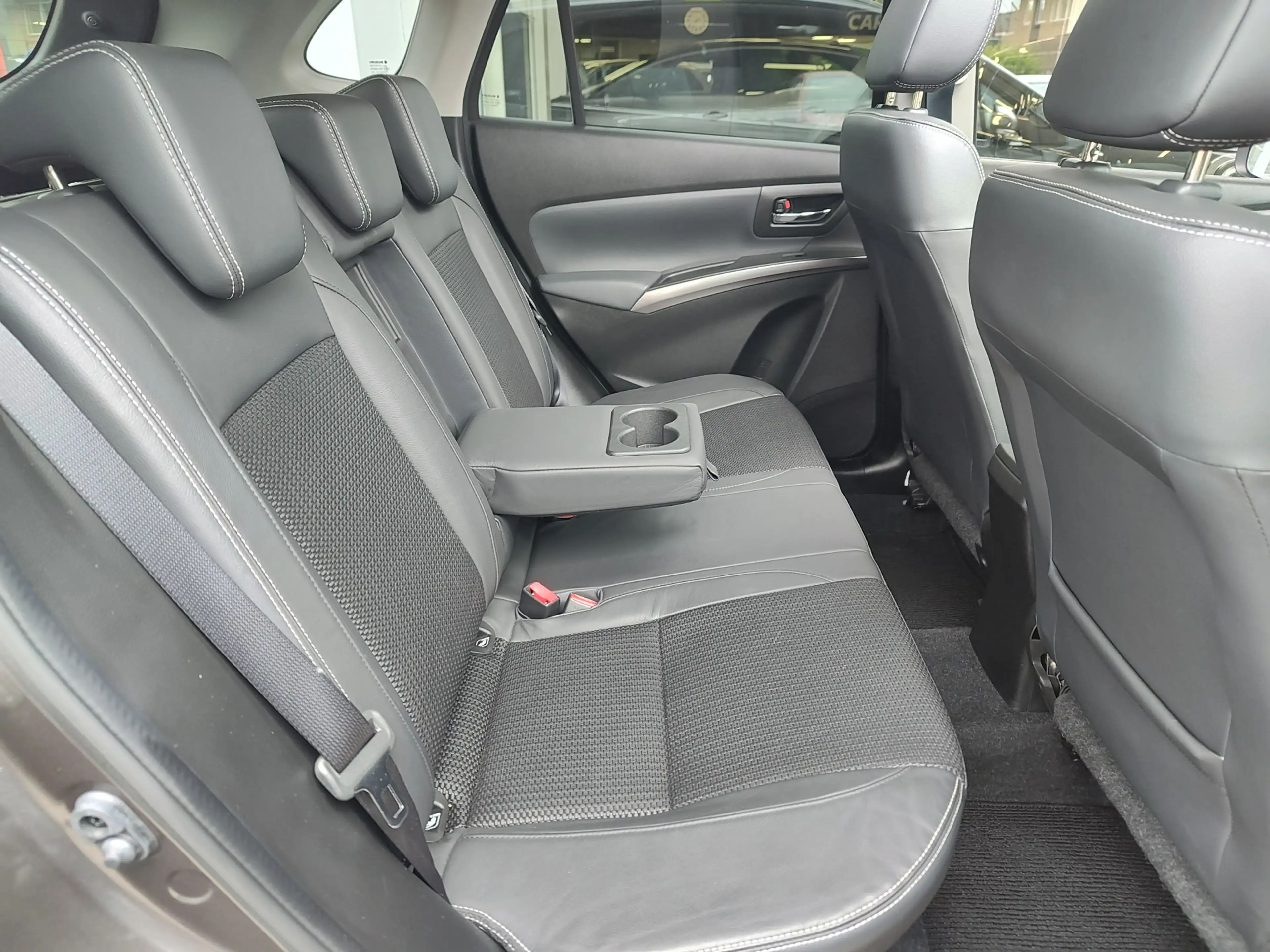 Suzuki S-Cross 1.4 BOOSTERJET STYLE SMART HYBRID AUT. Open dak | — photo 10