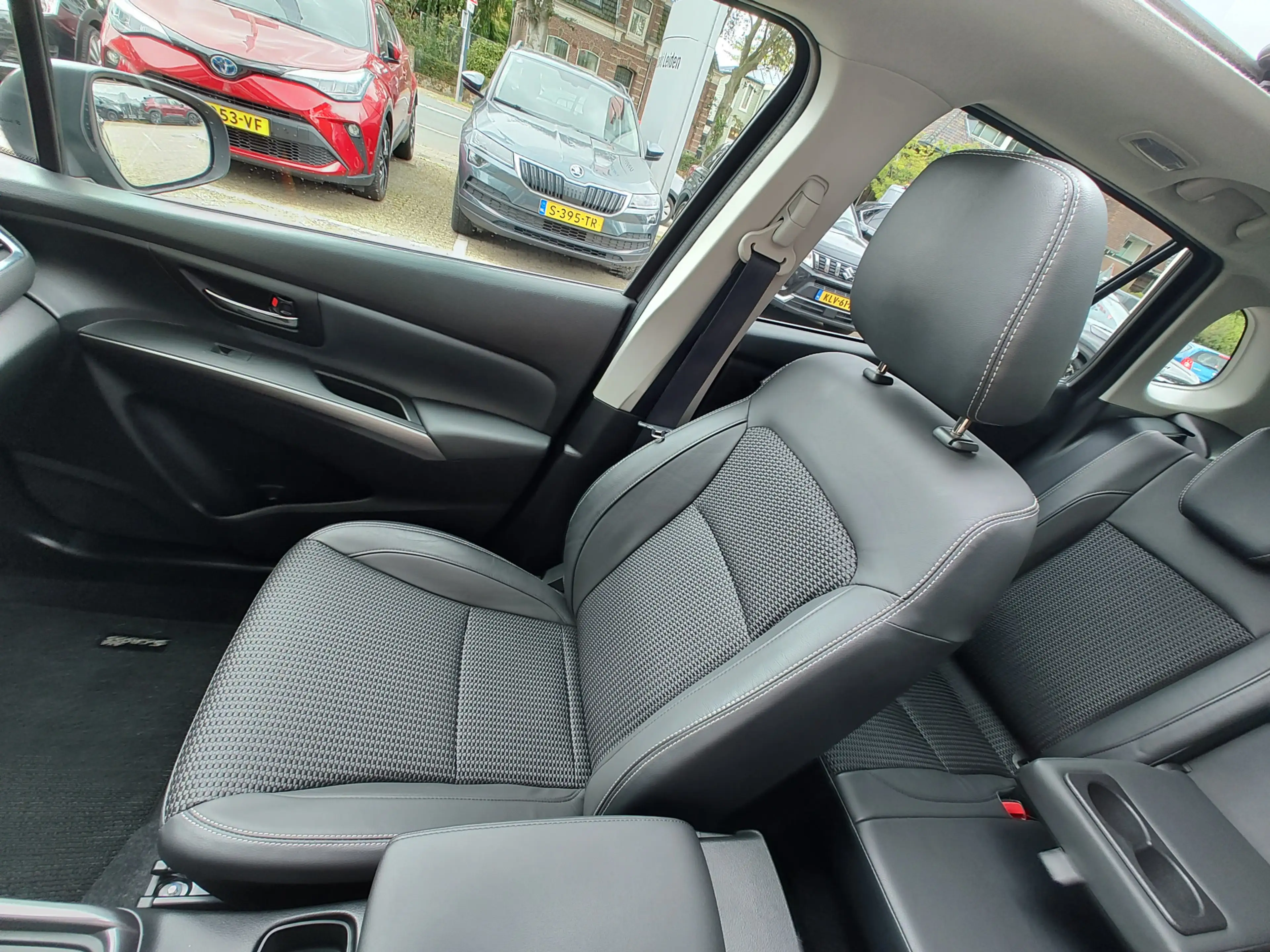 Suzuki S-Cross 1.4 BOOSTERJET STYLE SMART HYBRID AUT. Open dak | — photo 35