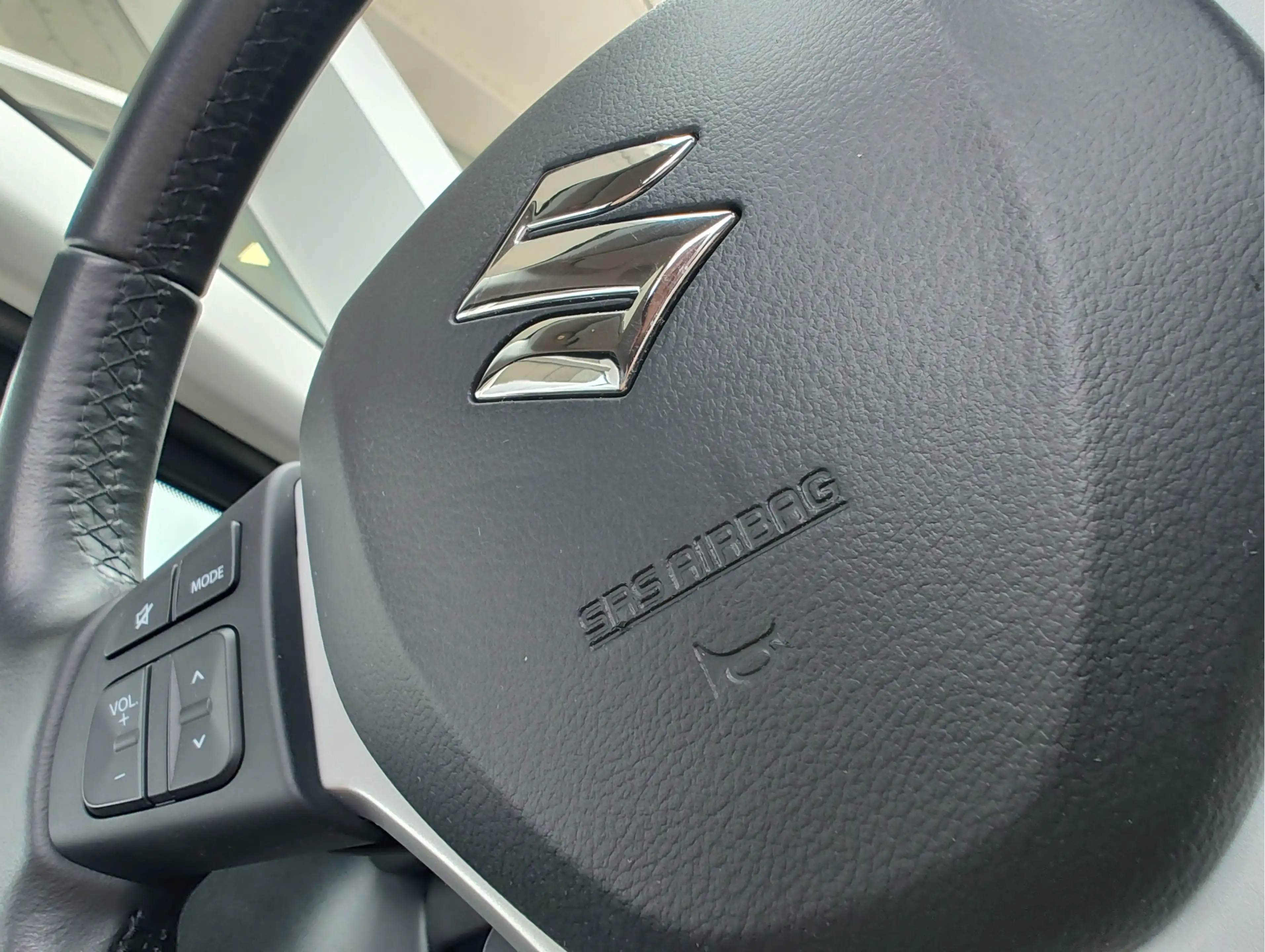 Suzuki S-Cross 1.4 BOOSTERJET STYLE SMART HYBRID AUT. Open dak | — photo 24