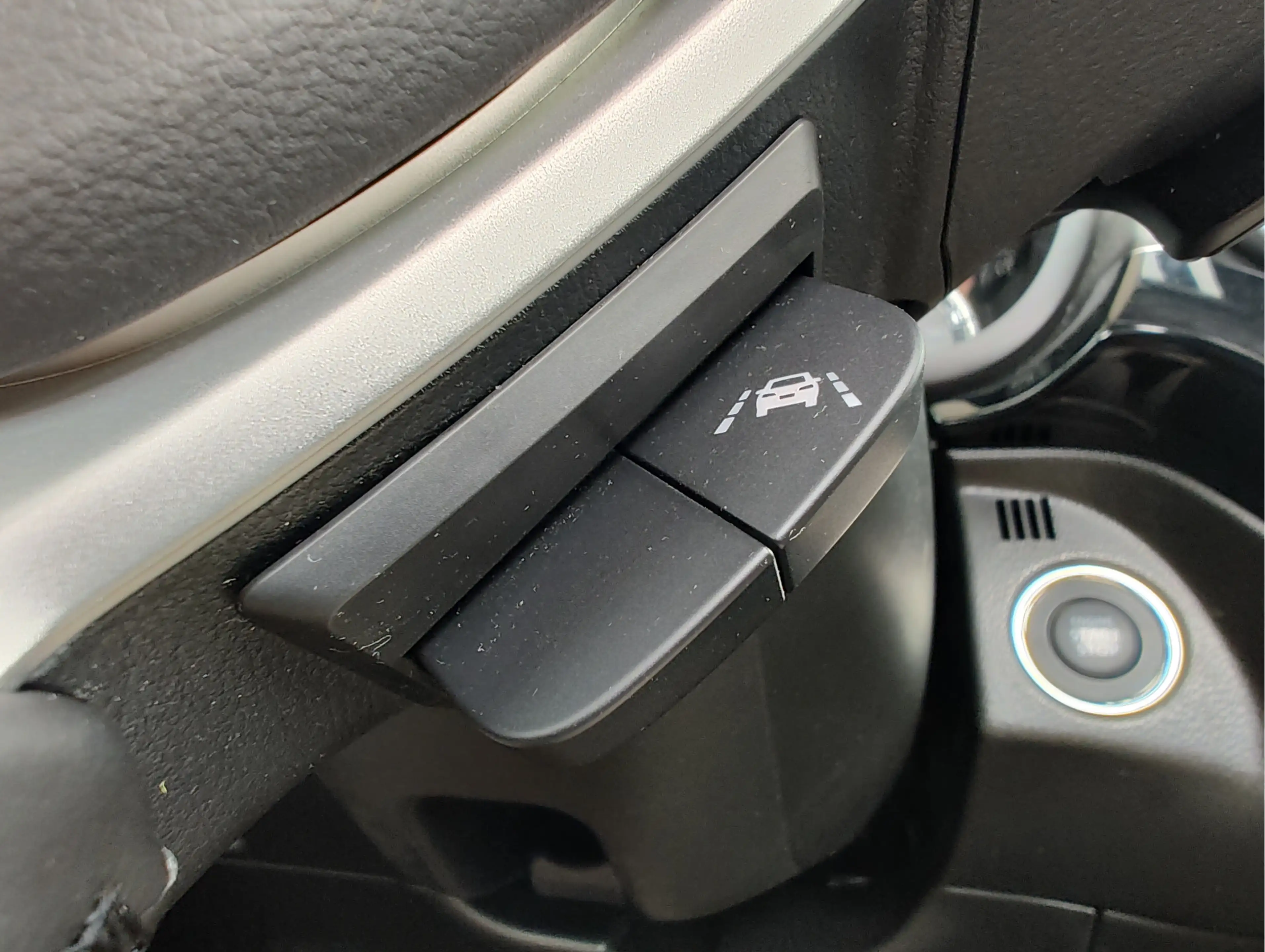 Suzuki S-Cross 1.4 BOOSTERJET STYLE SMART HYBRID AUT. Open dak | — photo 25