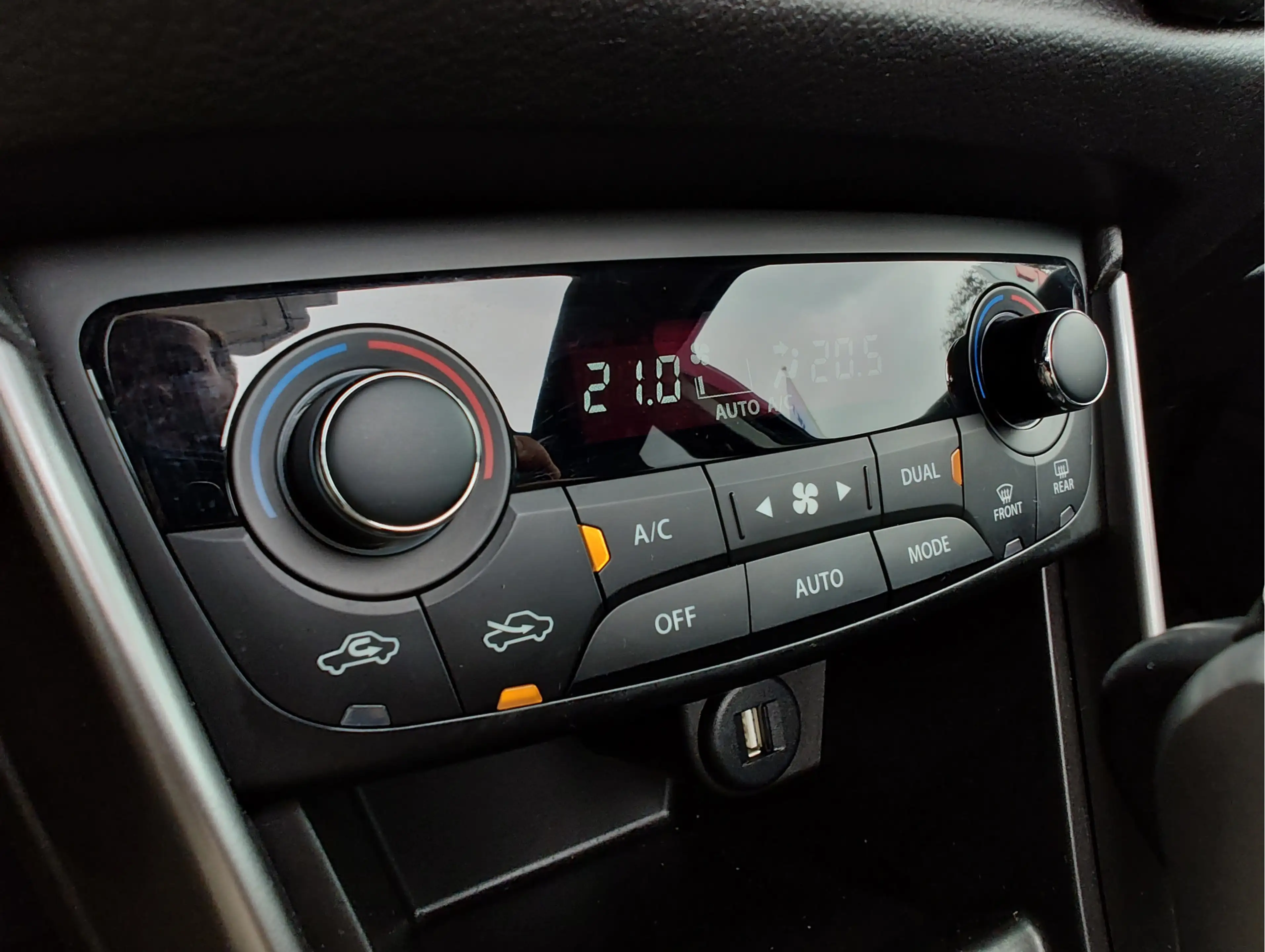 Suzuki S-Cross 1.4 BOOSTERJET STYLE SMART HYBRID AUT. Open dak | — photo 17