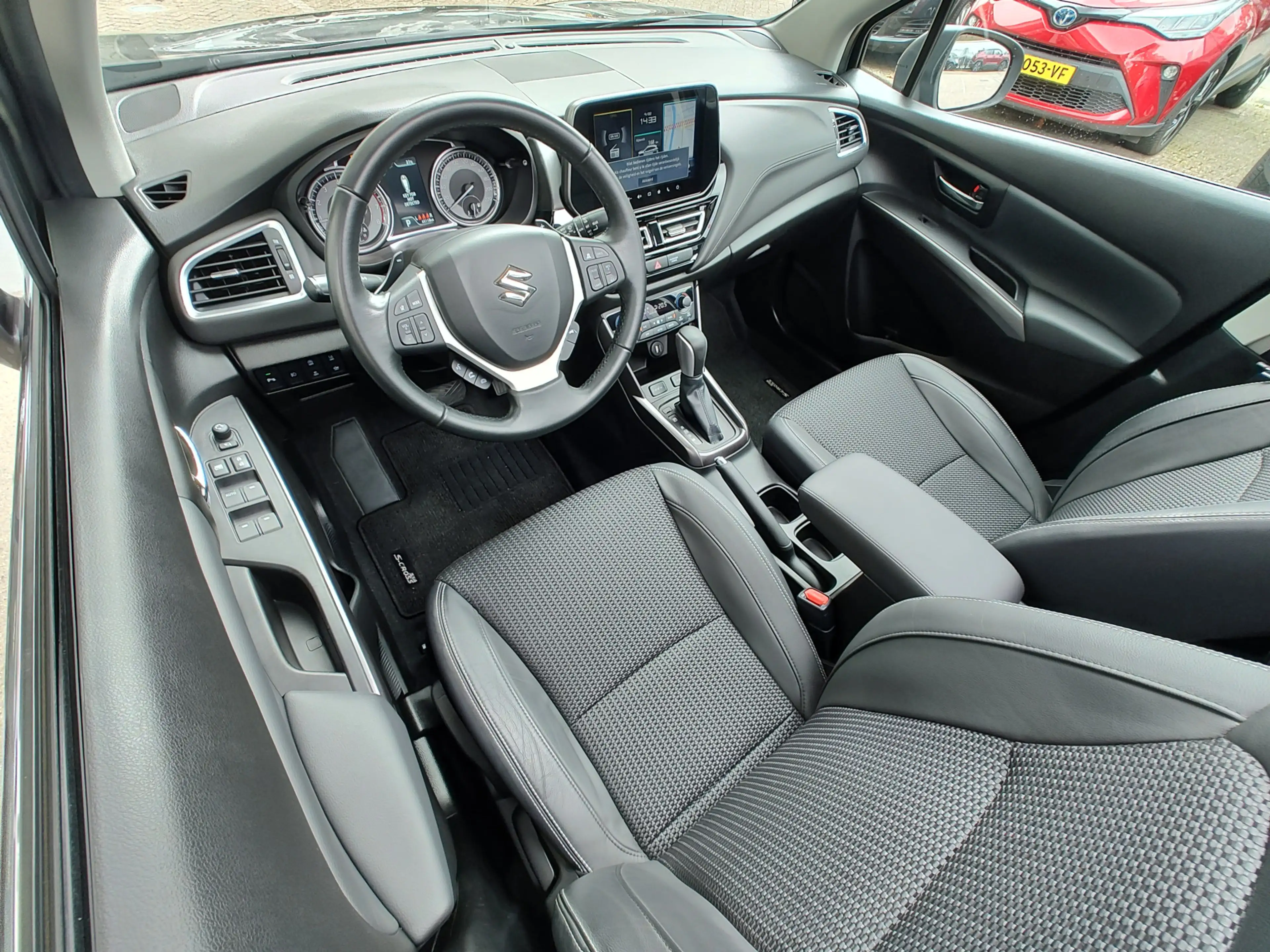 Suzuki S-Cross 1.4 BOOSTERJET STYLE SMART HYBRID AUT. Open dak | — photo 13