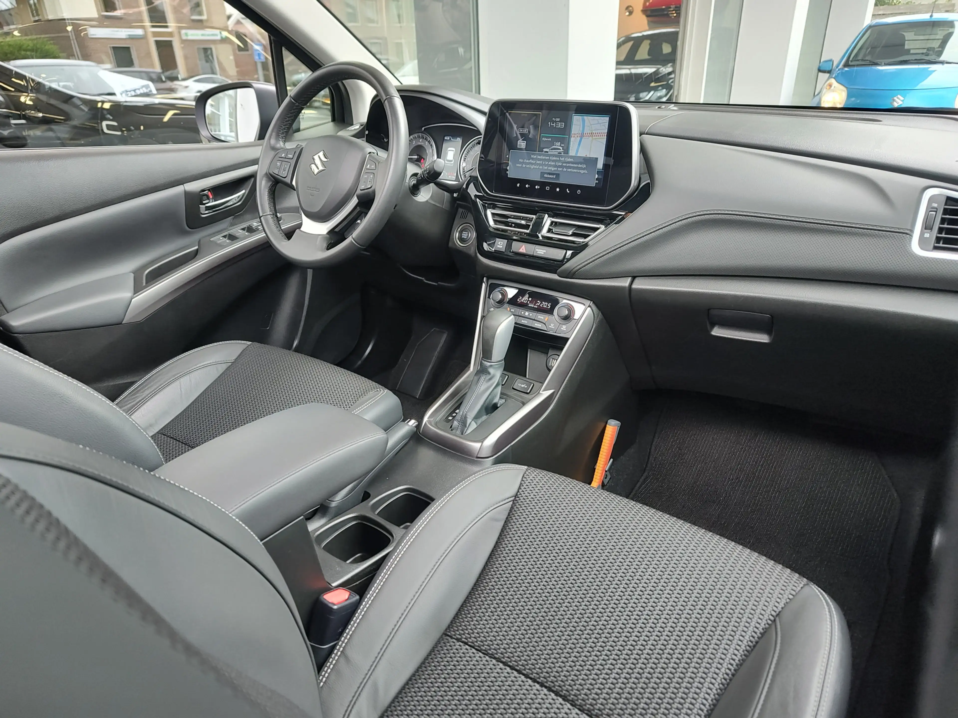 Suzuki S-Cross 1.4 BOOSTERJET STYLE SMART HYBRID AUT. Open dak | — photo 9
