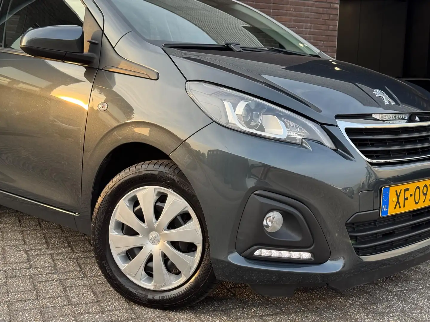 Peugeot 108 1.0 e-VTi Active Airco | Elec-Ramen | Multimedia | Grau - 2