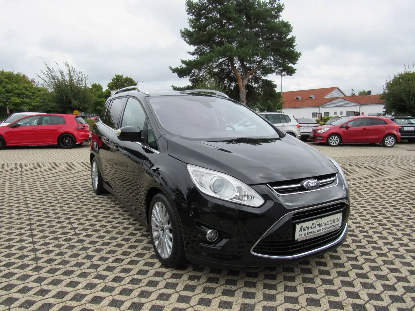 Ford Grand C-Max Grand PDC/KAMERA/PANO/NAVI Schwarz - 1