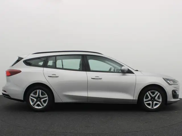 Ford Focus view 16