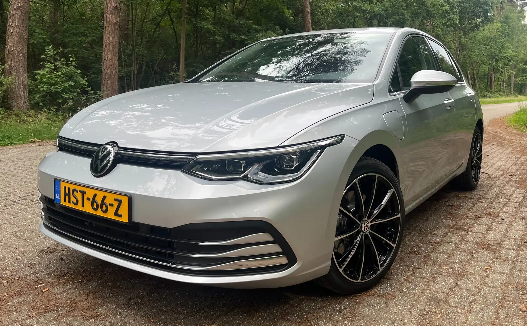 Volkswagen Golf eHybrid Style 204 pk PHEV | Trekhaak | Camera Zilver - 2