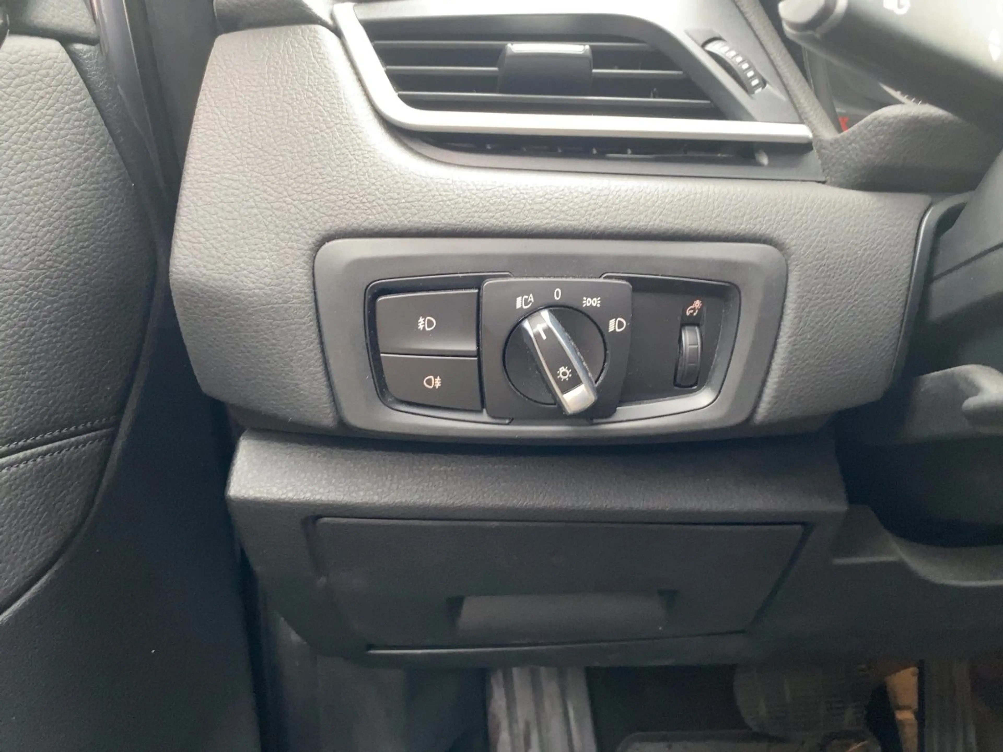 BMW 225 225i Active Tourer xDrive Advantage Line — photo 18