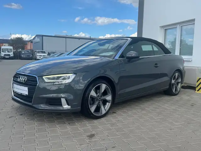 Audi A3 Cabriolet view 3