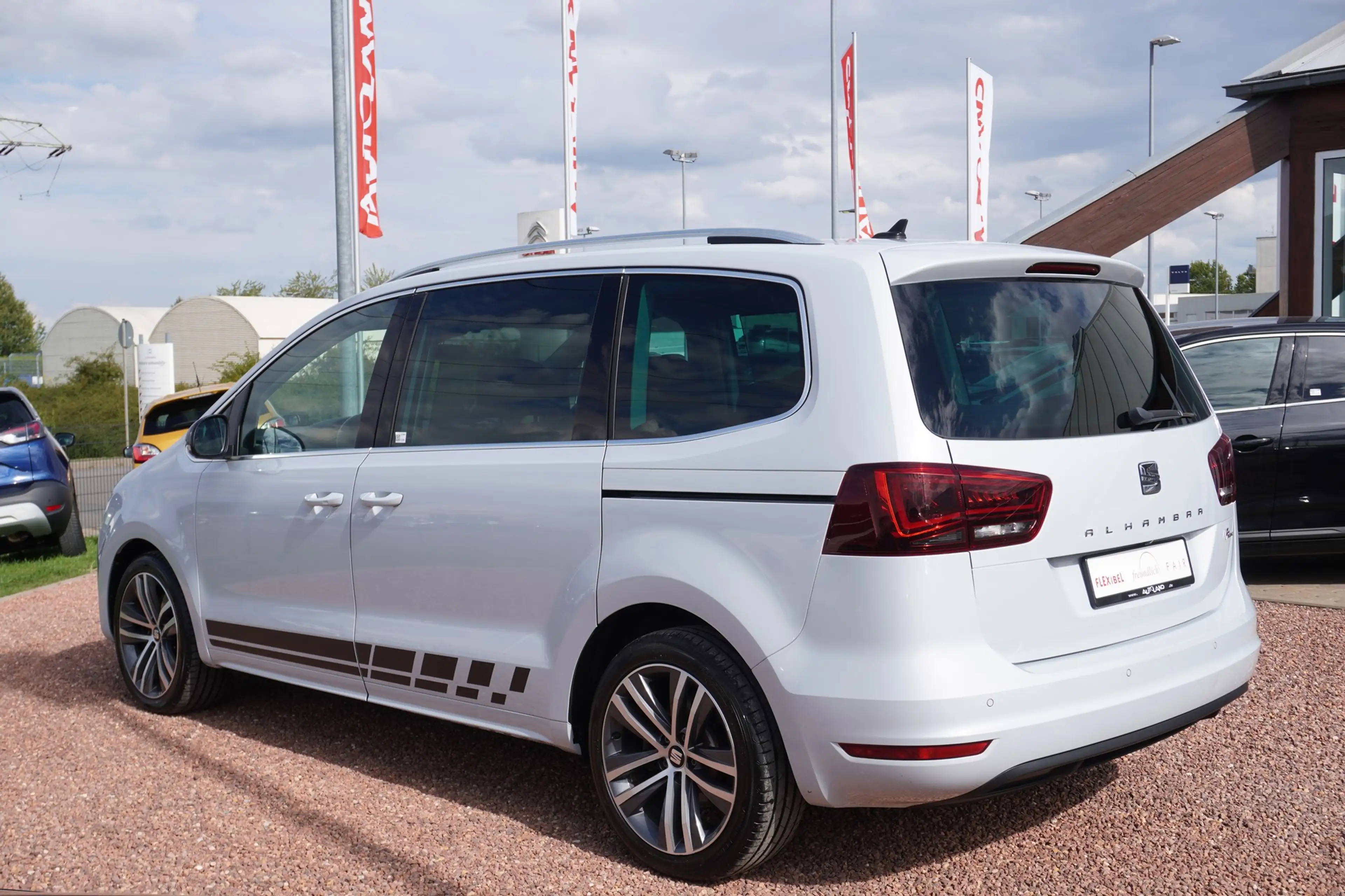 SEAT Alhambra 1.4 TSI DSG FR Bi-Xenon Navi 7-Sitzer — photo 3