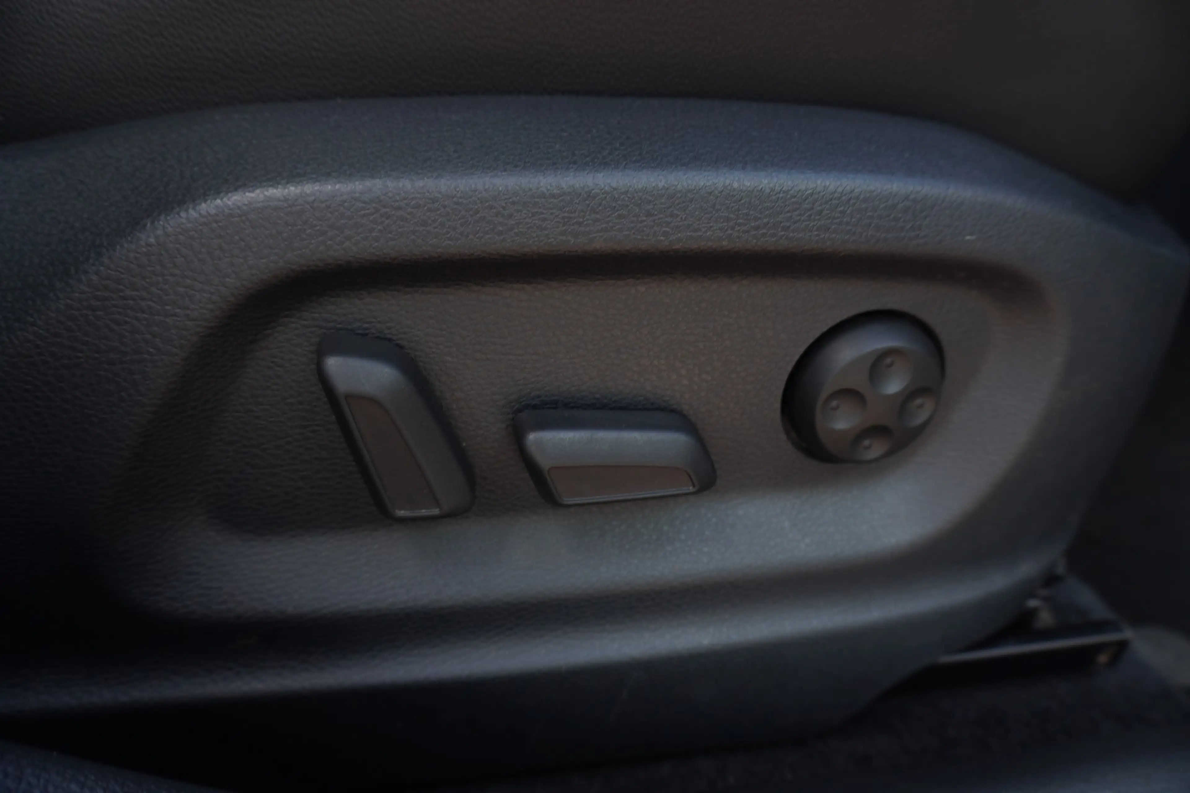 SEAT Alhambra 1.4 TSI DSG FR Bi-Xenon Navi 7-Sitzer — photo 29
