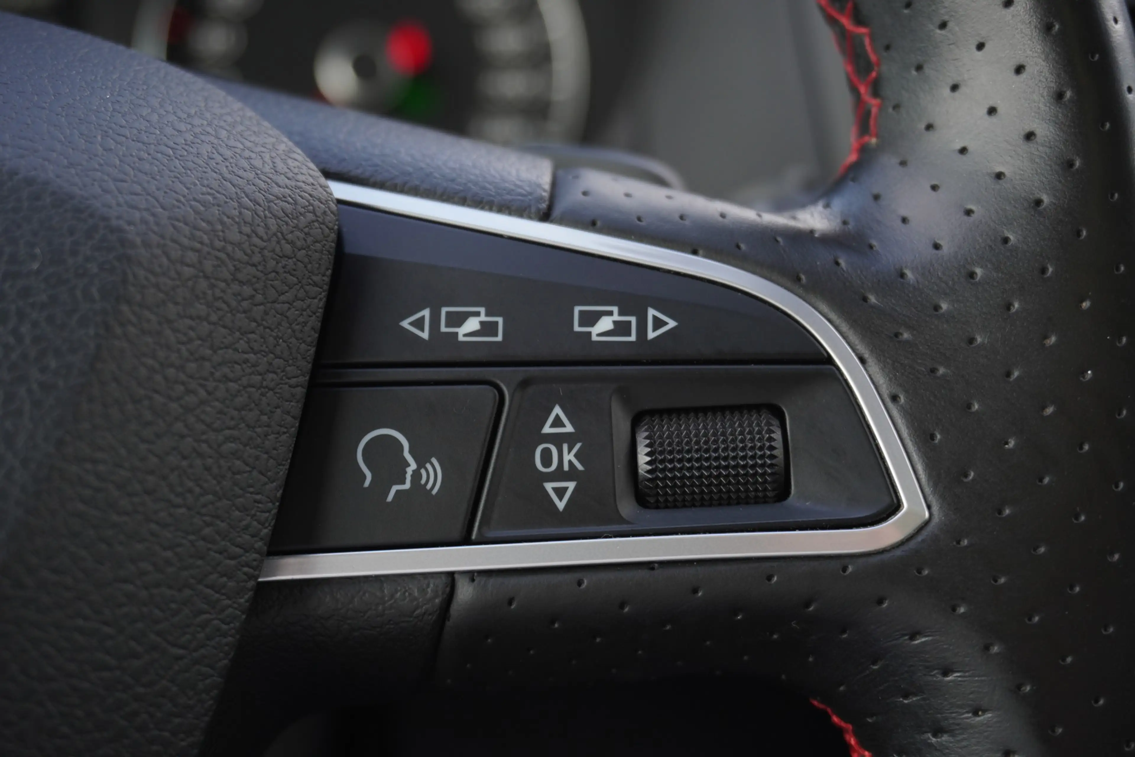 SEAT Alhambra 1.4 TSI DSG FR Bi-Xenon Navi 7-Sitzer — photo 19