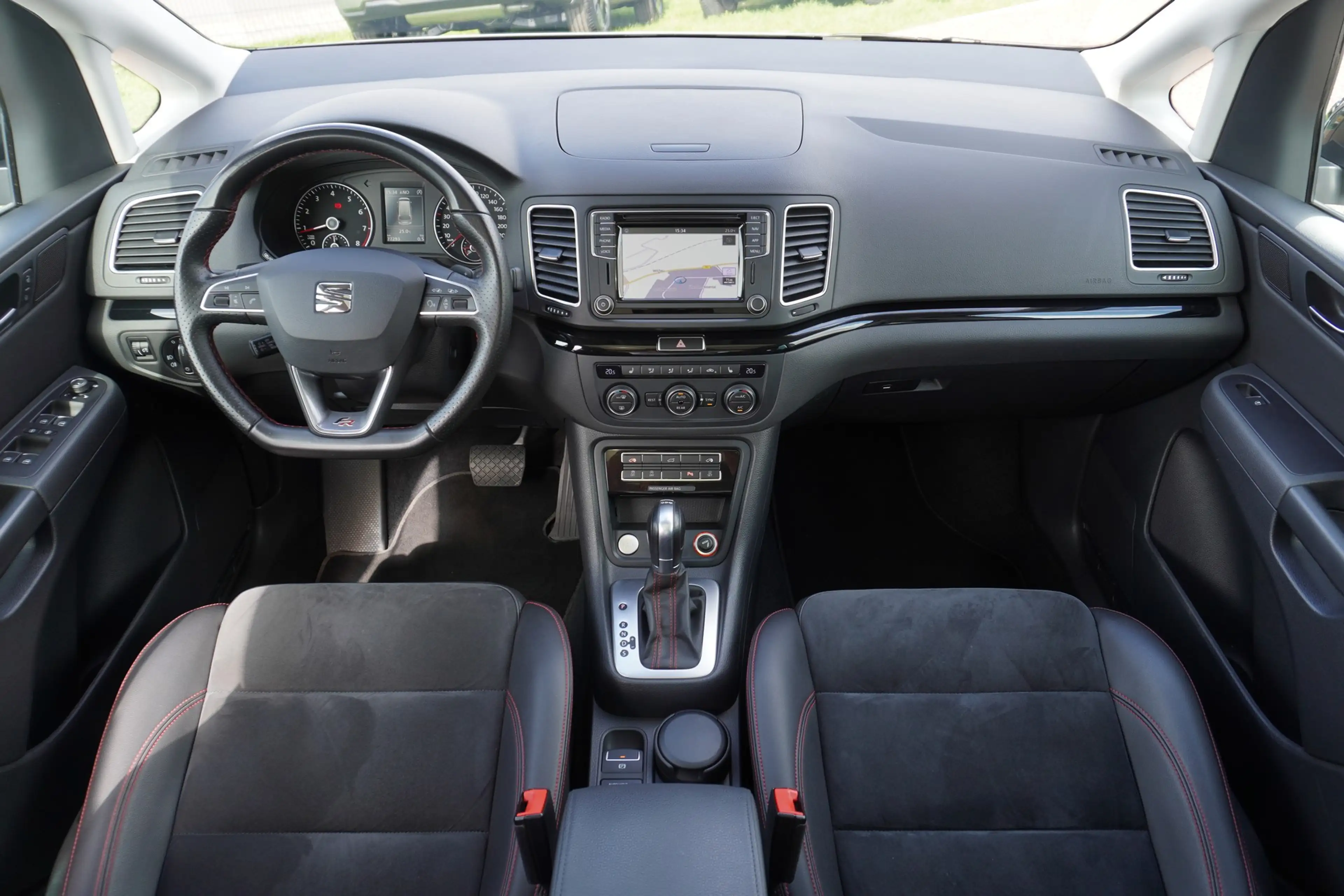 SEAT Alhambra 1.4 TSI DSG FR Bi-Xenon Navi 7-Sitzer — photo 12