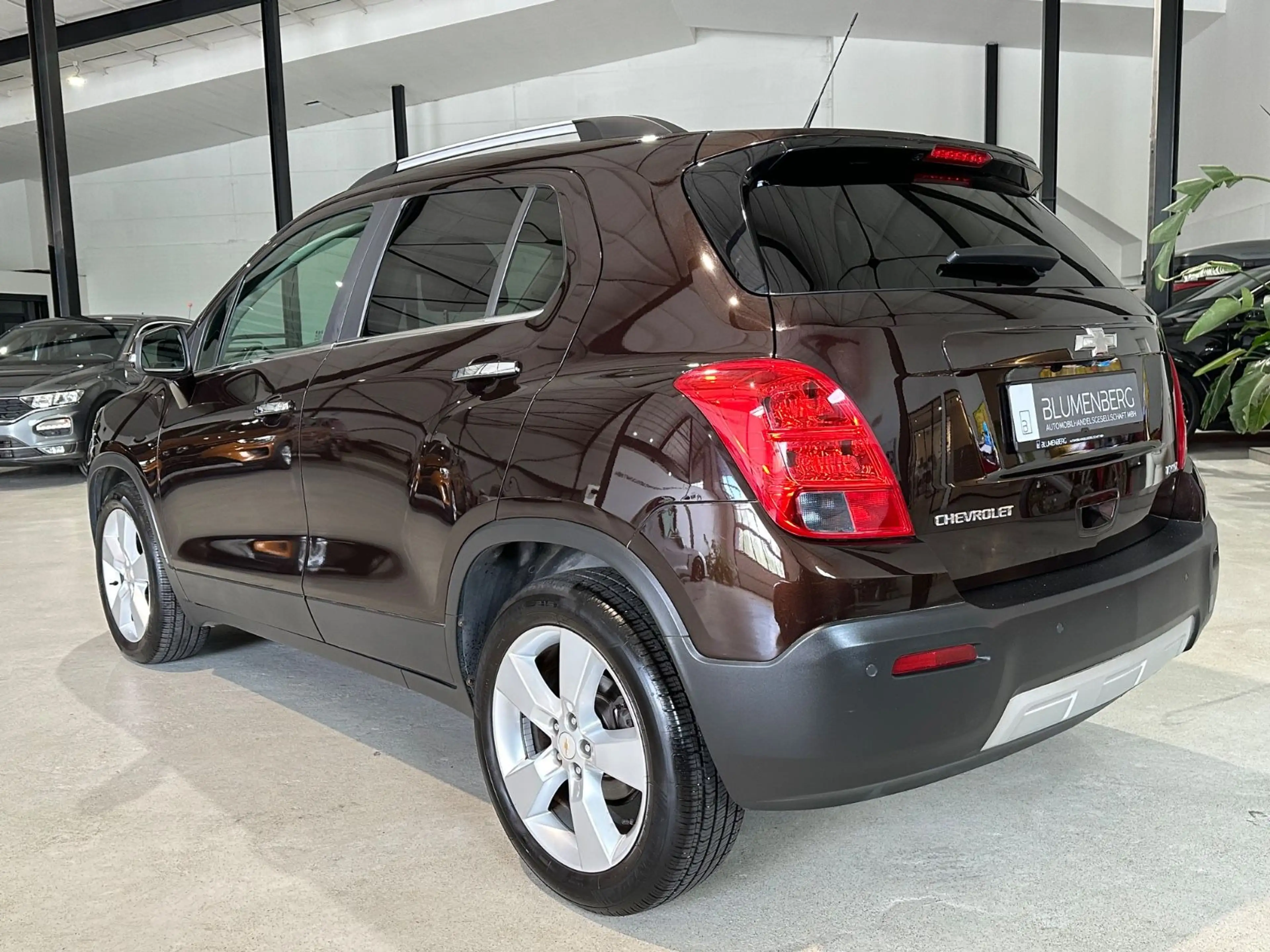 Chevrolet Trax 1.4 Turbo 4x4 LT *Tempo,Blueth.,Multif.* — photo 3