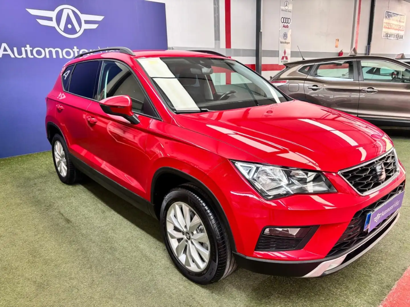 SEAT Ateca Todoterreno Manual de 5 Puertas Rouge - 1