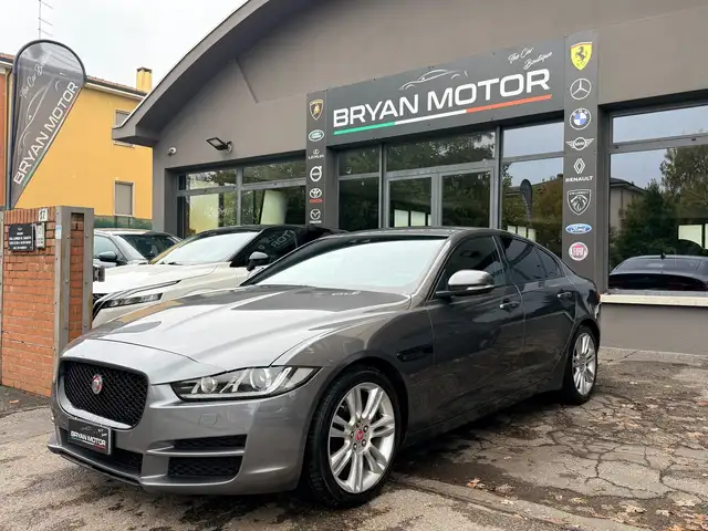 Jaguar XE XE 2.0 D 180 CV AWD aut. Prestige