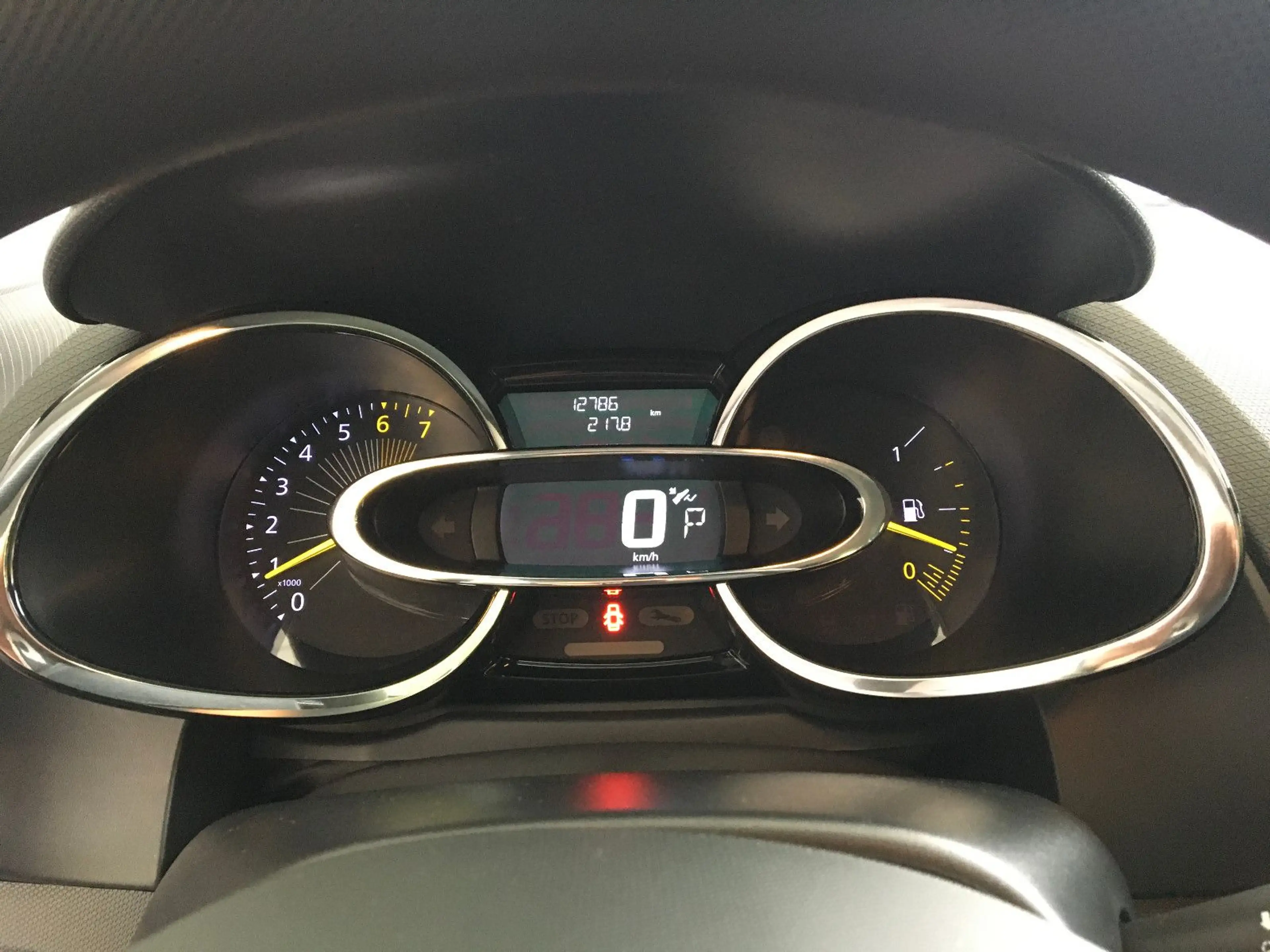 Renault Clio IV 1.2TCE Dynamique/Autom/1.Hd./12Tkm/Tempo — photo 10