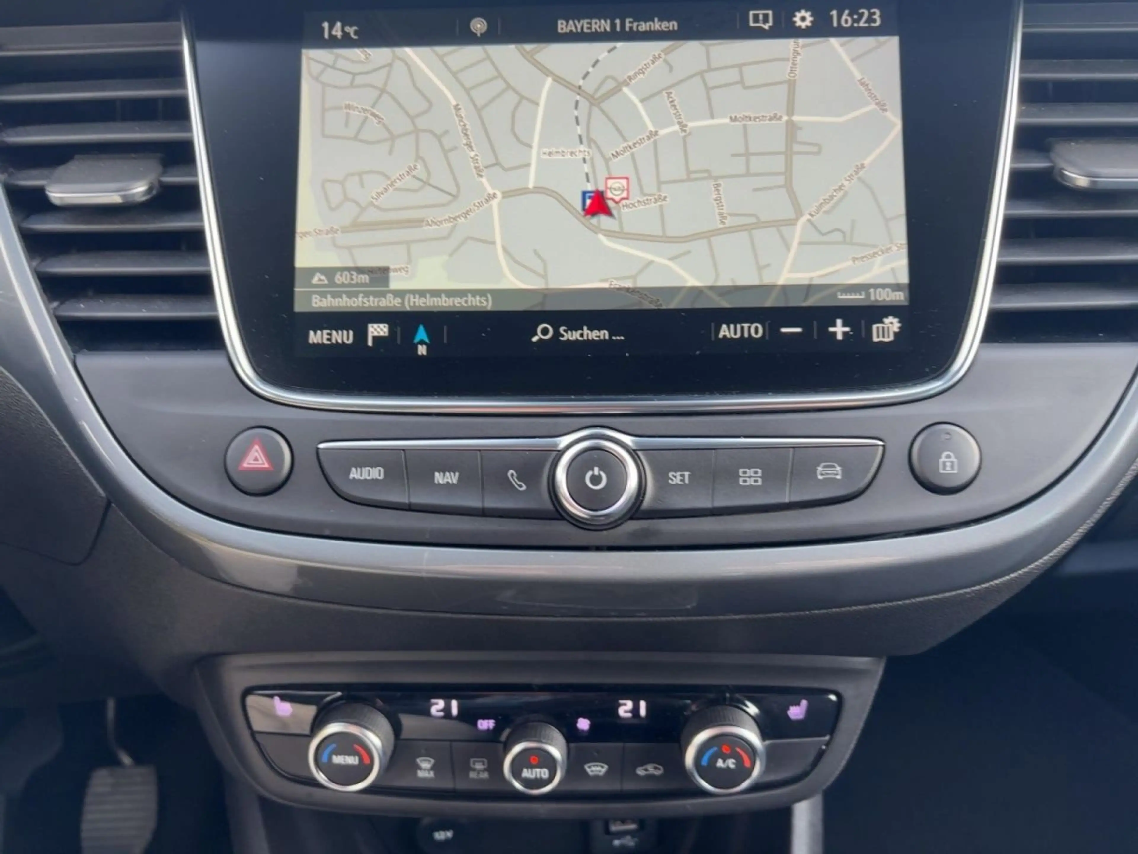 Opel Crossland Elegance Tech-Paket, AHK — photo 13