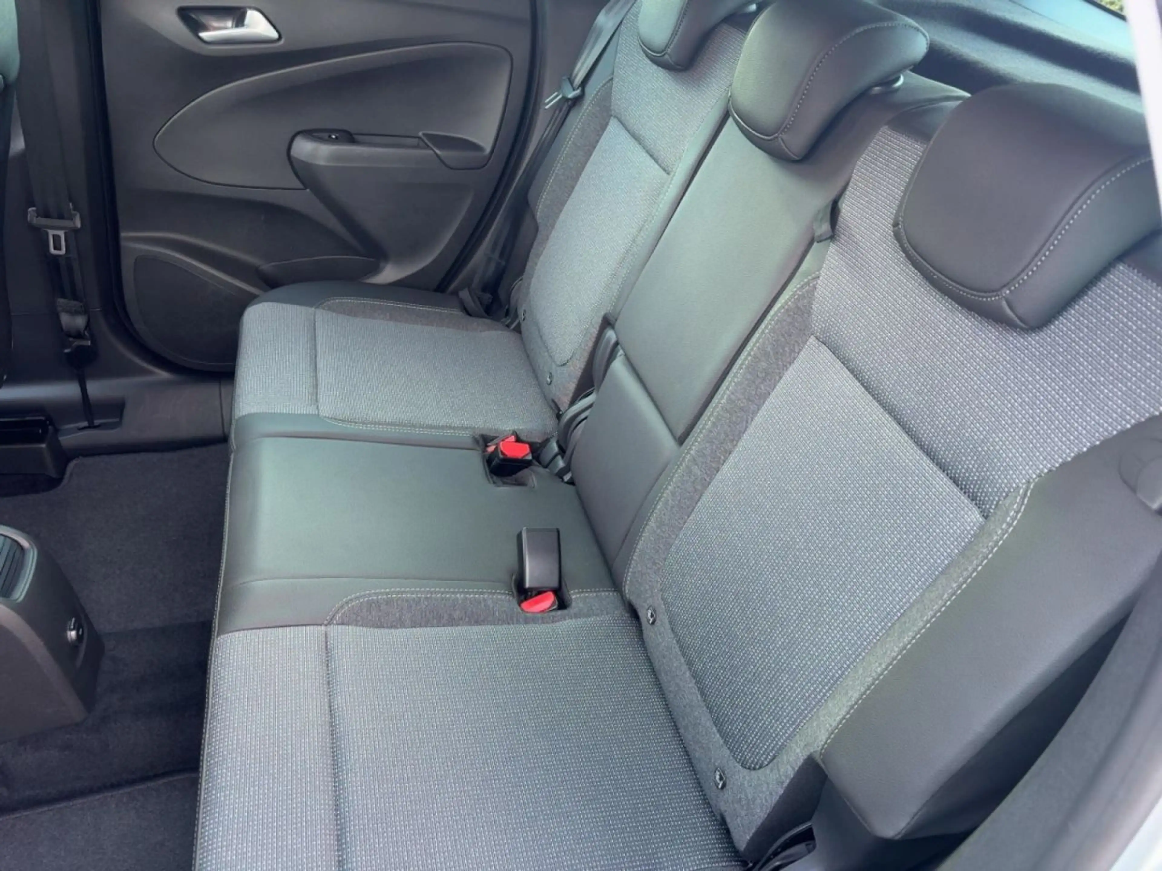 Opel Crossland Elegance Tech-Paket, AHK — photo 10
