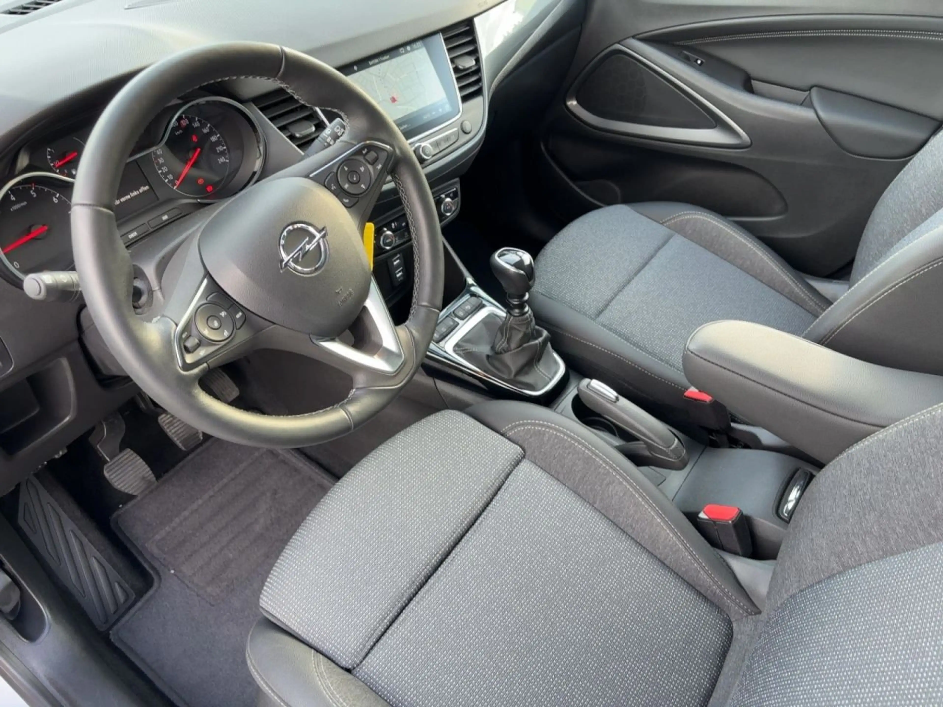 Opel Crossland Elegance Tech-Paket, AHK — photo 9