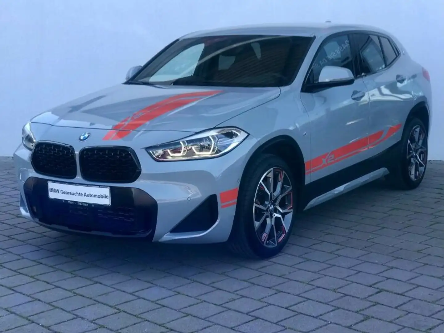 BMW X2 sDrive20i M Sport X LED+/NAV/CAM/DAB/PRIVACY Grijs - 2