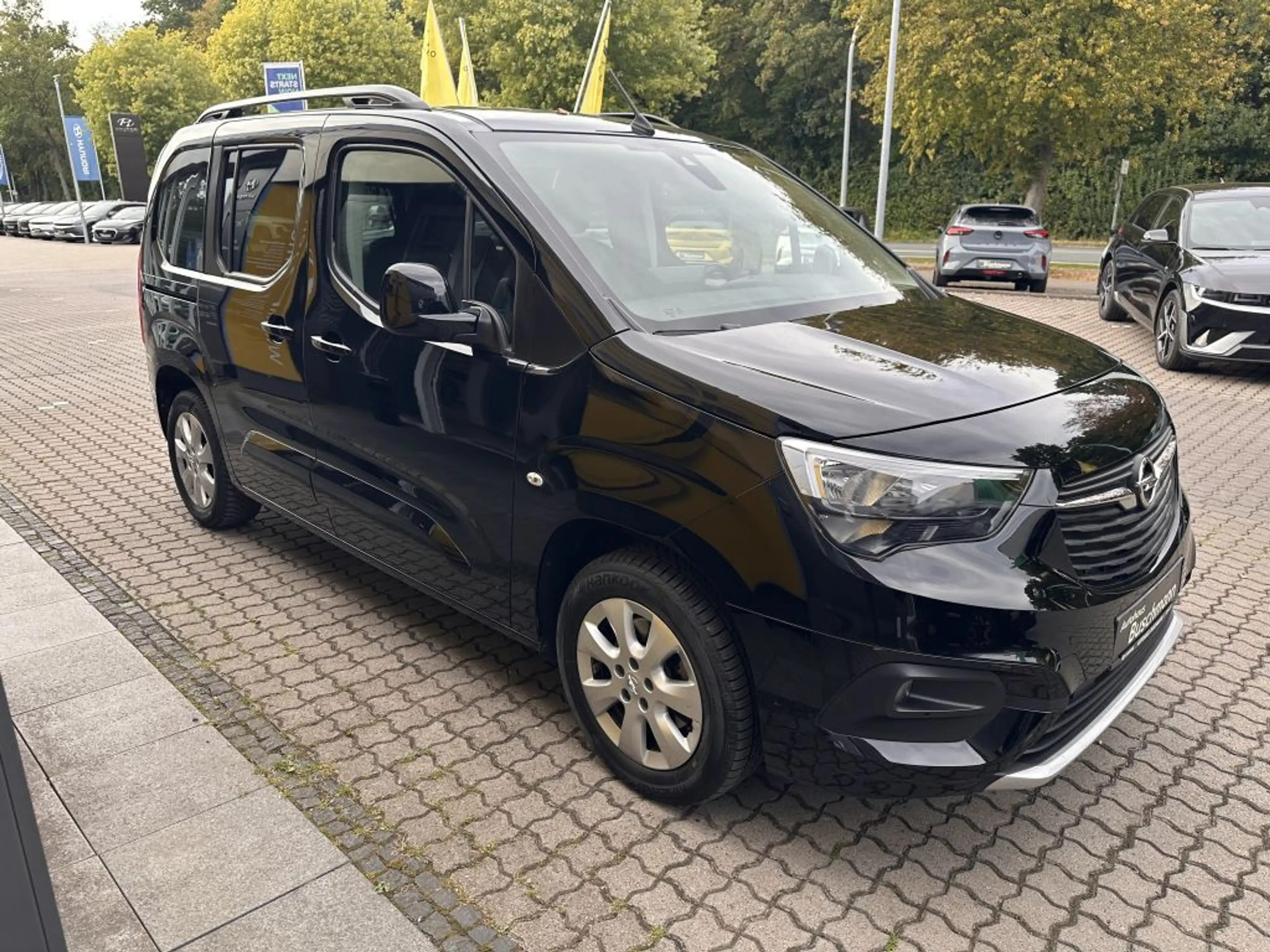 Opel Combo Life Ultimate AT +AHK+RFK+ — photo 3