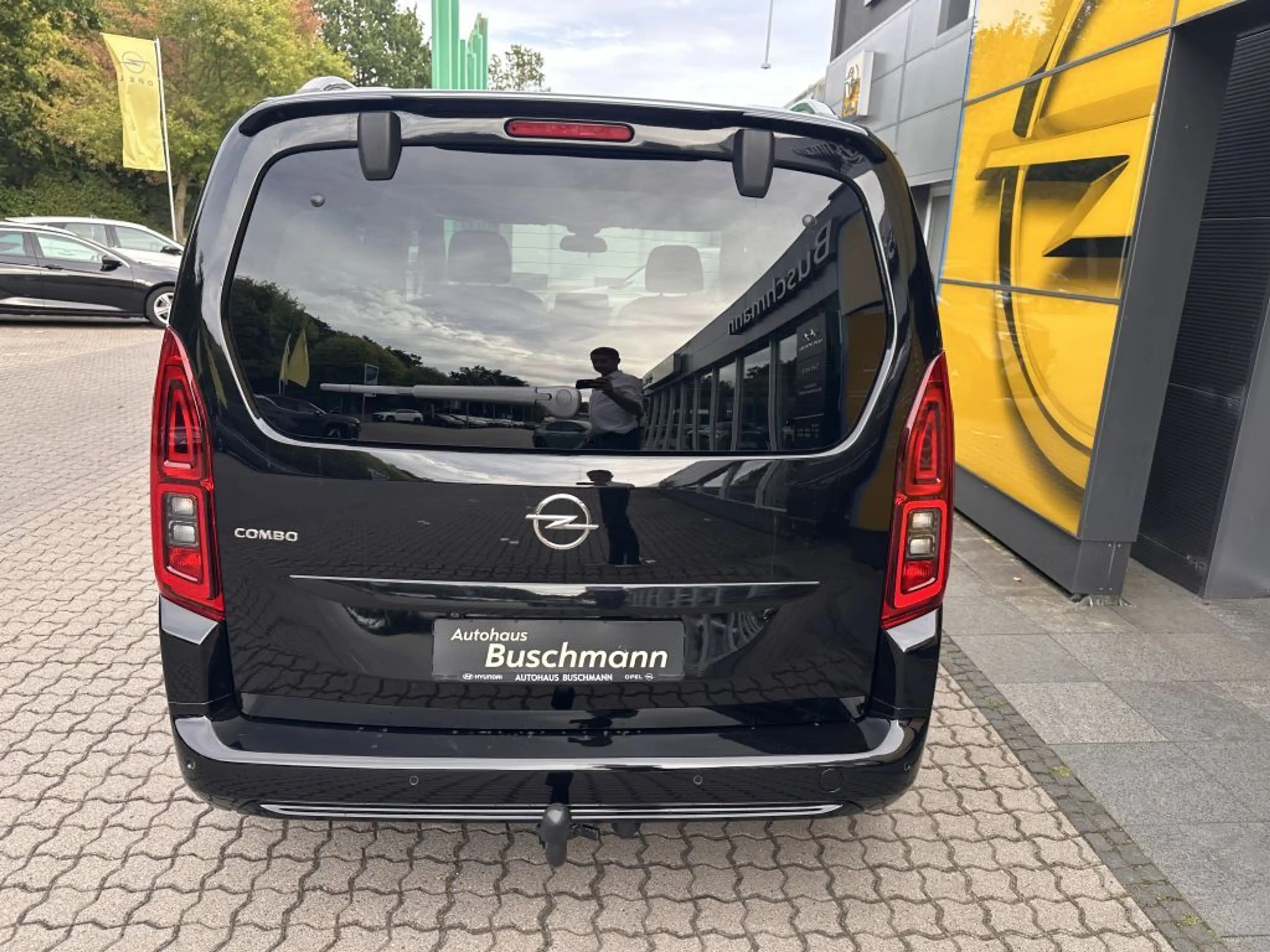 Opel Combo Life Ultimate AT +AHK+RFK+ — photo 5