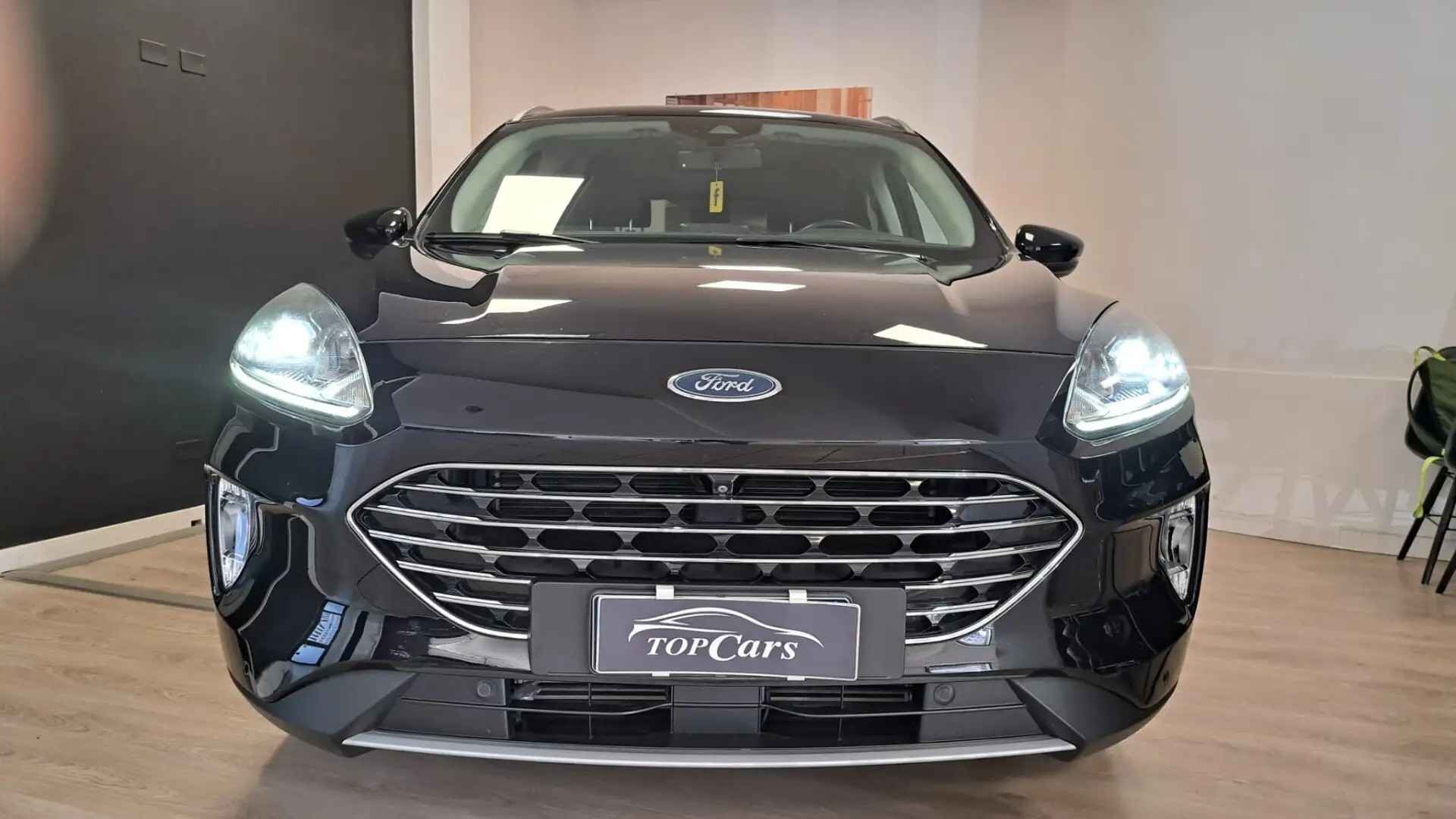 Ford Kuga 1.5 EcoBlue 120 CV 2WD Titanium Schwarz - 1