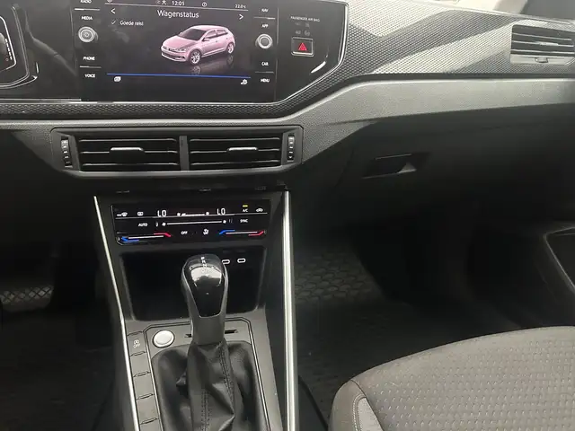 Volkswagen Polo view 17