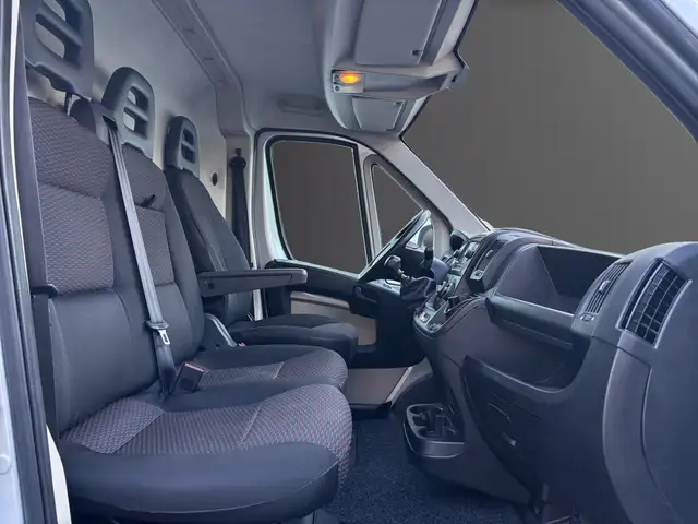 Peugeot Boxer view 8