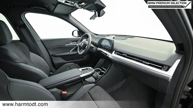 BMW Ix1 view 9