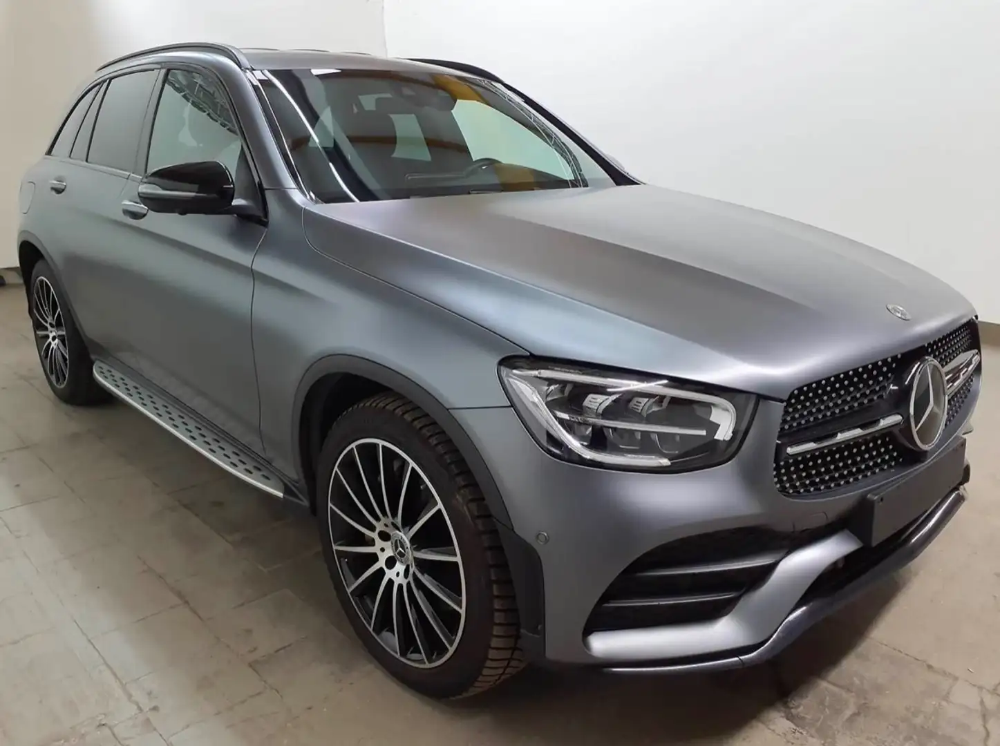 Mercedes-Benz GLC 400 d 4Matic 9G-TRONIC AMG Line Plus Argintiu - 1