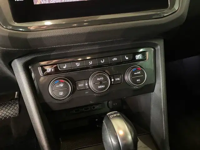Volkswagen Tiguan view 10