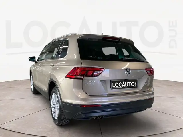 Volkswagen Tiguan view 25
