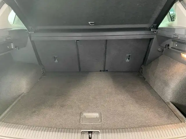 Volkswagen Tiguan view 8