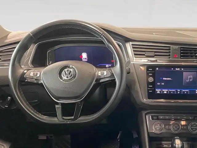 Volkswagen Tiguan view 24
