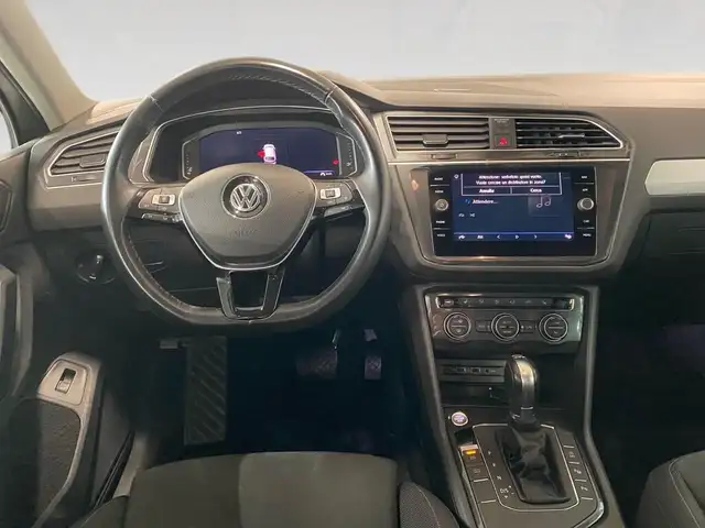 Volkswagen Tiguan view 23