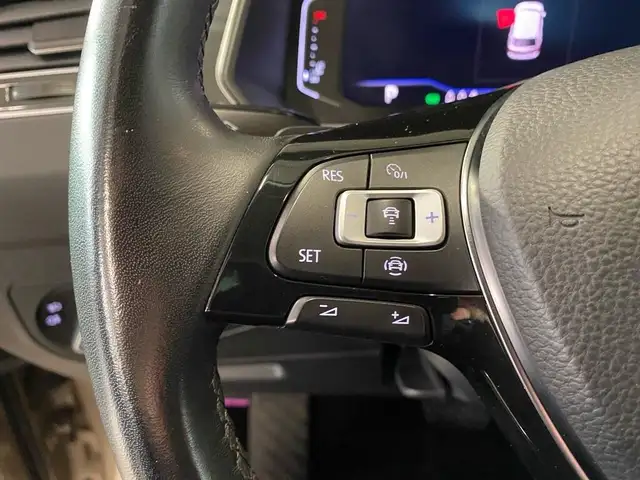 Volkswagen Tiguan view 20