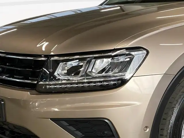 Volkswagen Tiguan view 21