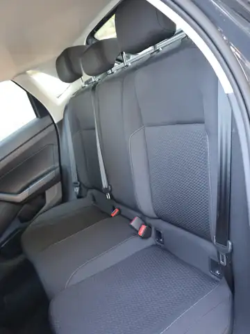 Volkswagen Polo view 13