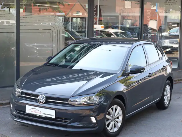 Volkswagen Polo view 2