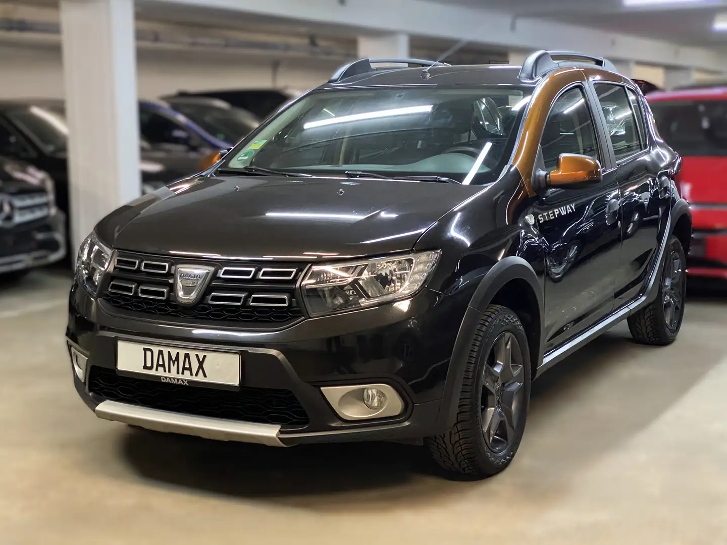 Dacia Sandero Stepway Celebration*TEMPOMAT*PDC* Noir - 1
