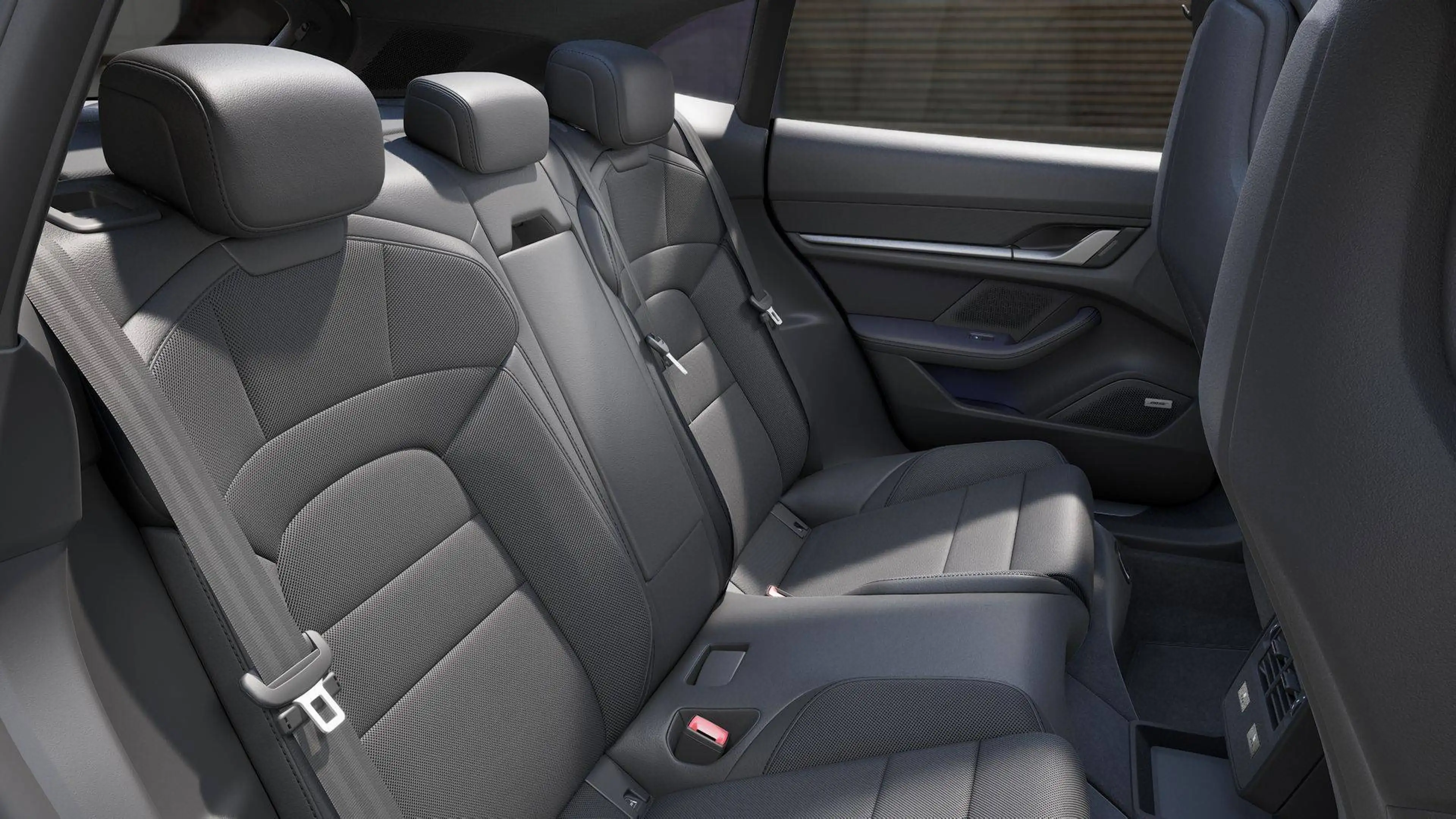 Porsche Taycan ST FACELIFT BATT+/AIR/MASSAGE/VENTILATIE/21"/MATRIX/PANO/ACC/BOSE — photo 20