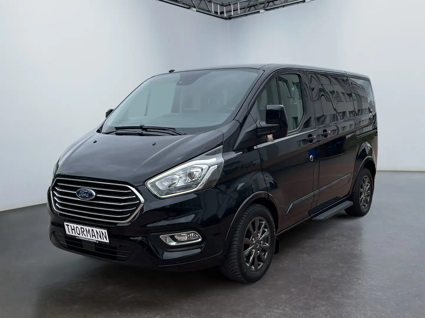 Ford Tourneo Custom Titanium Kombi 2.0 TDCi 310 L1 Negro - 2