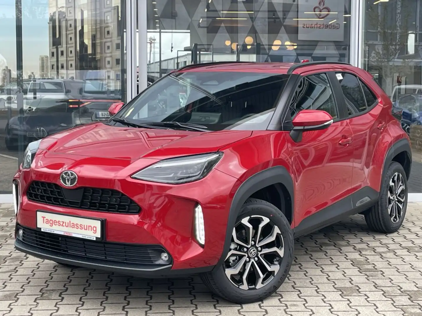 Toyota Yaris Cross Hybrid 130 1.5 VVT-i Teamplayer Rot - 2