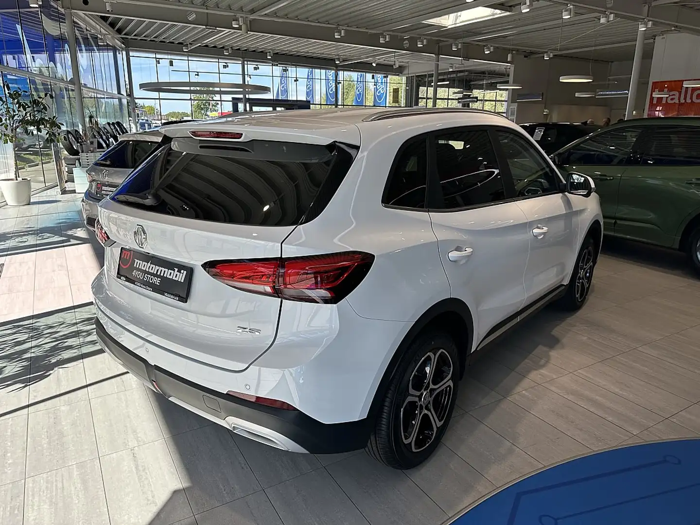 MG ZS + Deluxe 1,5l Blanc - 2